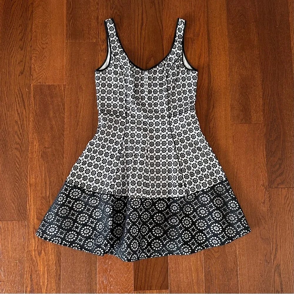 Betsey Johnson Dress Y2K Black and White Lace Skater Dress size 6 - Picture 7 of 9
